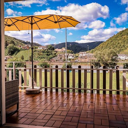 Traumaussicht Kamin Balkon Burgblick 65 Zoll Tv Netflix Sky Joyn Lindenplatz Apartment Bullay Exterior photo